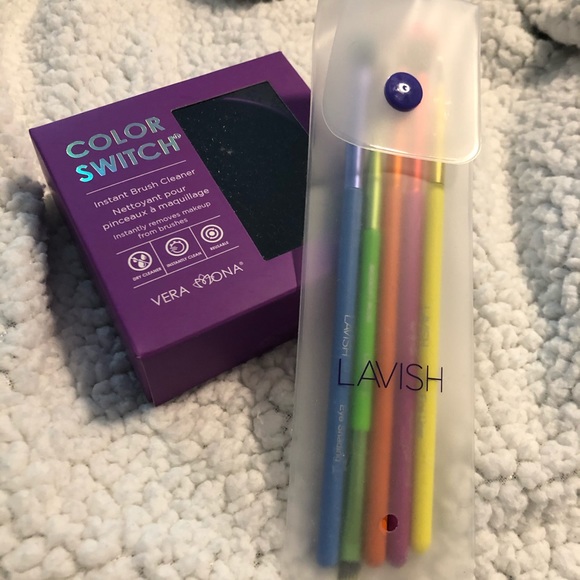 EvaMona Clr Switch Brush Clean Lavish eye brushes